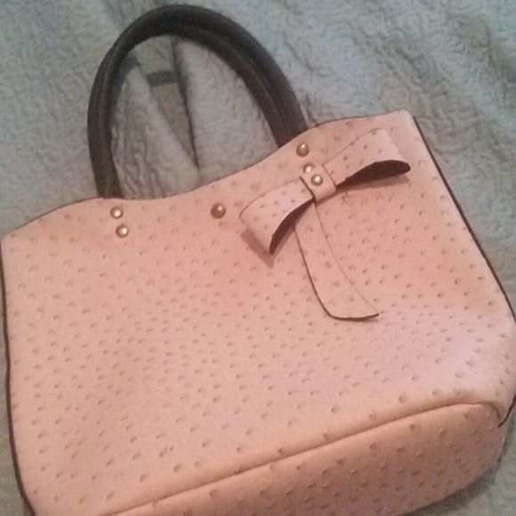 Handbags - Picture 3 of 3